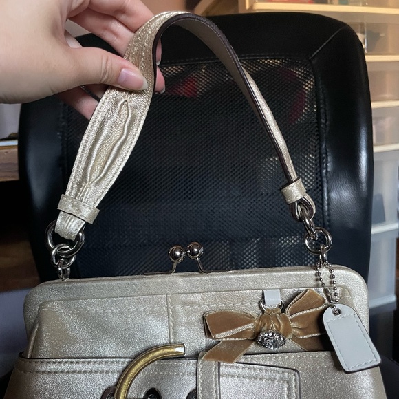 Coach Soho Kisslock Framed Satchel - Picture 4 of 10